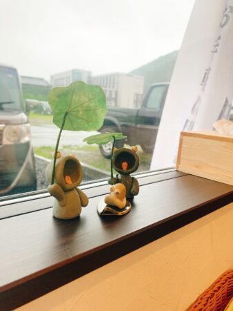 一日中雨☂️
でも印藤先生のカエル🐸とカタツムリが癒やしてくれます