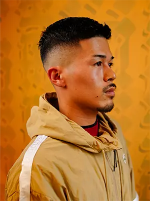 スキンフェードショートスタイル  ミドル  ポマードで仕上げるバーバースタイル